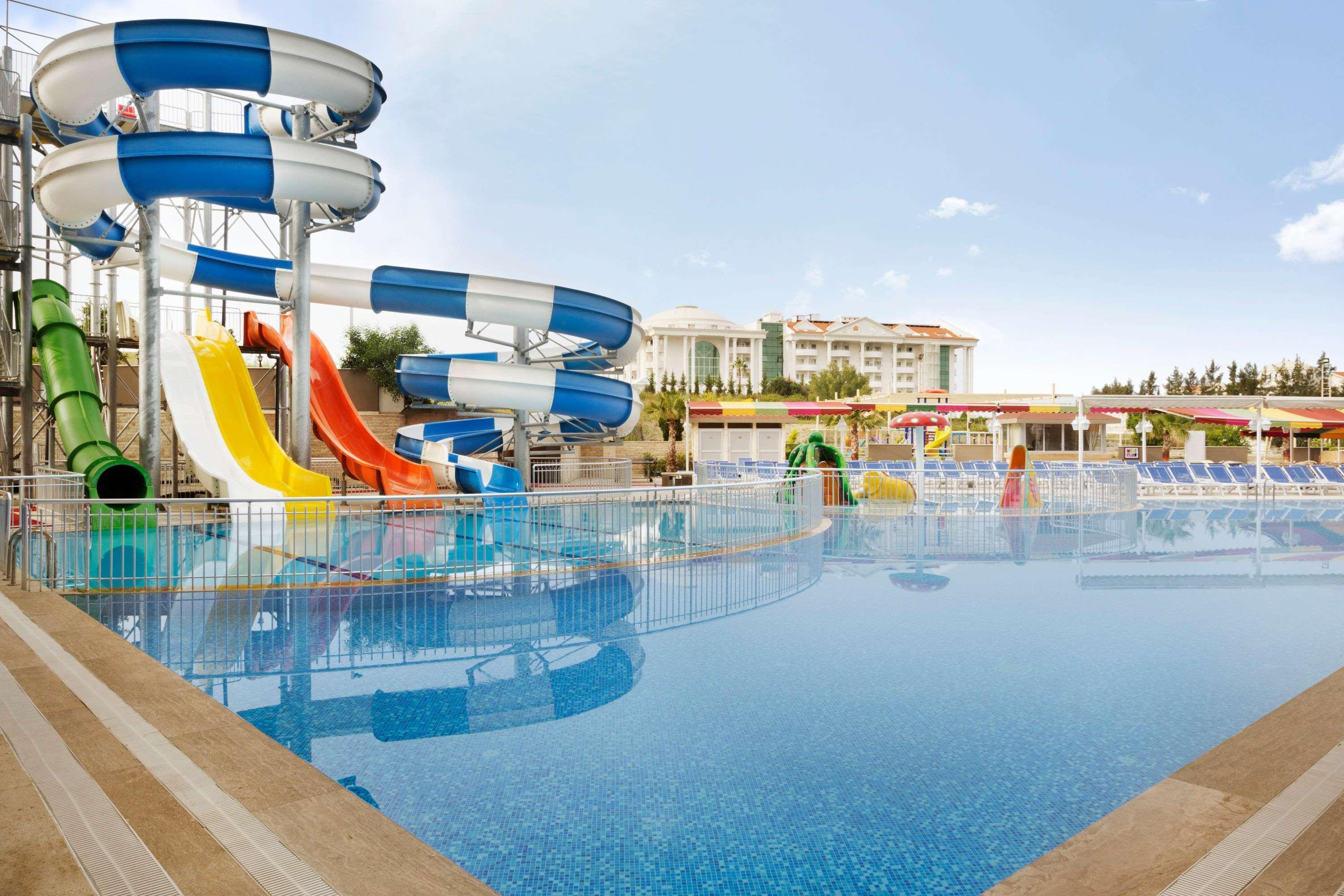 รามาดา รีสอร์ต บาย วินด์แฮม ซิเด Hotel ซีเด ภายนอก รูปภาพ