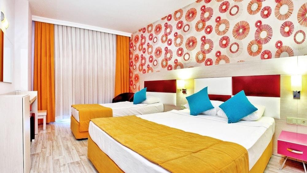 รามาดา รีสอร์ต บาย วินด์แฮม ซิเด Hotel ซีเด ภายนอก รูปภาพ